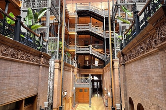 Enlarge photo 2