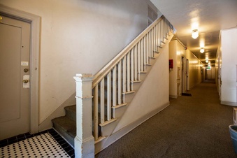 Enlarge photo 179