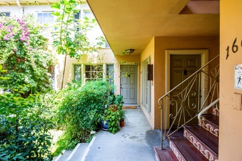 Enlarge photo 238