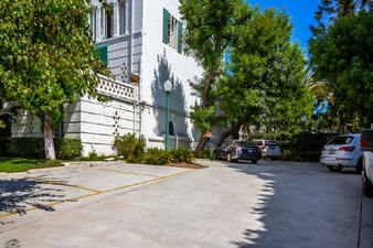 Enlarge photo 77