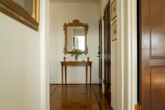 Enlarge photo 108
