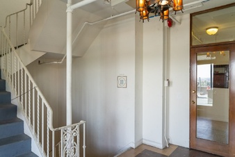 Enlarge photo 57