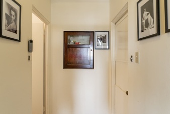 Enlarge photo 59