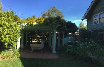 Enlarge photo 21