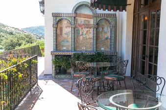 Enlarge photo 108