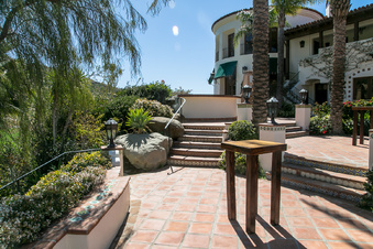 Enlarge photo 112
