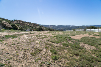 Enlarge photo 158