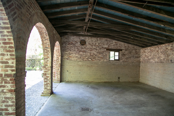 Enlarge photo 210