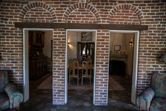 Enlarge photo 221