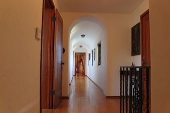 Enlarge photo 54