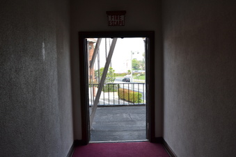 Enlarge photo 68