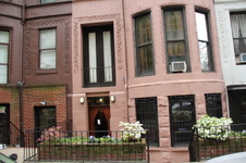 310 W 89 St #2