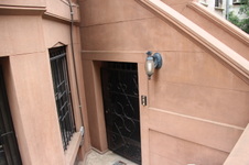 INT. 322 W 89 St