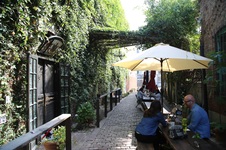 Enlarge photo 4