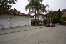 2589 Nottingham Ave