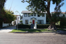 APOSTOLOU RESIDENCE