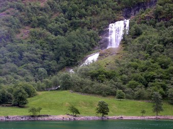 Enlarge photo 162