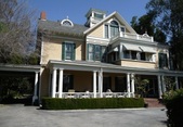 VICTORIAN HOUSES