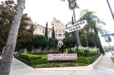 Hollywood Towers Apartment