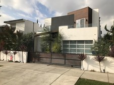 Mark Levien's Modern House