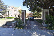 Enlarge photo 1