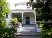 Peter Leisos’ Woodbury House