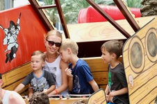 Enlarge photo 244