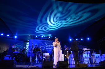 Enlarge photo 118
