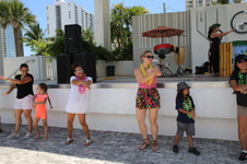 Enlarge photo 213