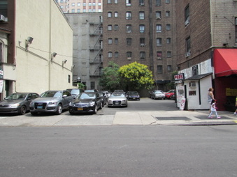 305 W 48th St Garage Corp