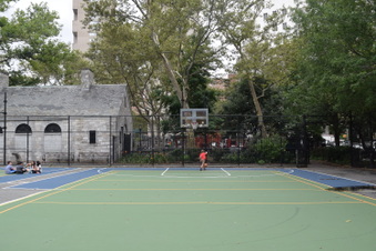 Enlarge photo 44