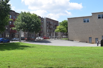 Enlarge photo 59