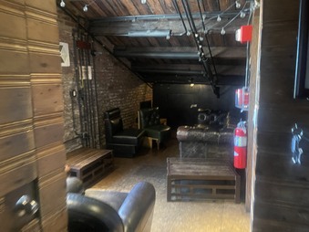 Enlarge photo 33