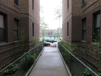 Enlarge photo 46
