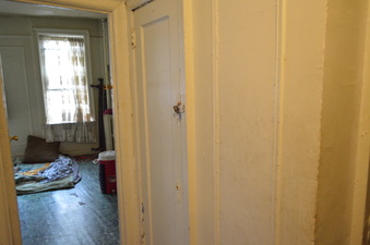 Enlarge photo 89