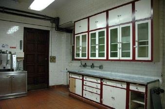 Enlarge photo 100