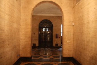 Enlarge photo 129