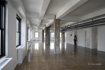 Enlarge photo 16