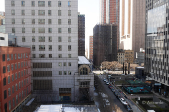 Enlarge photo 13