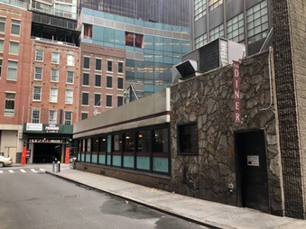 8/2 (Wall Street)