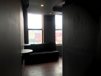 Enlarge photo 32