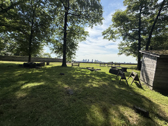 Enlarge photo 47