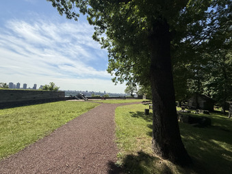 Enlarge photo 112