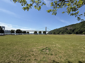 Enlarge photo 16