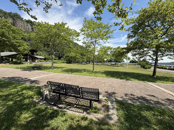 Enlarge photo 24