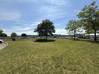 Enlarge photo 38
