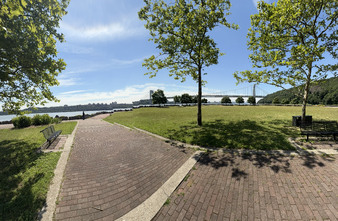 Enlarge photo 42