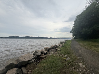 Enlarge photo 37