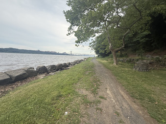 Enlarge photo 19
