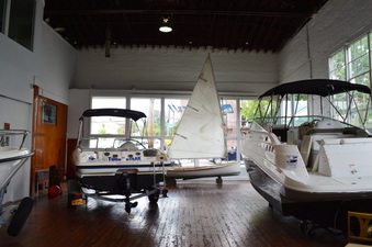 Enlarge photo 44